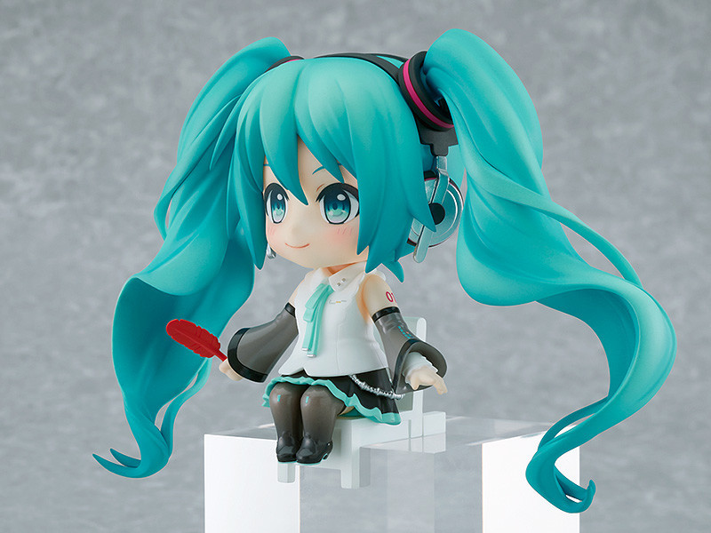 GSC 初音未来NT 红羽毛Ver.坐吧黏土人手办开定