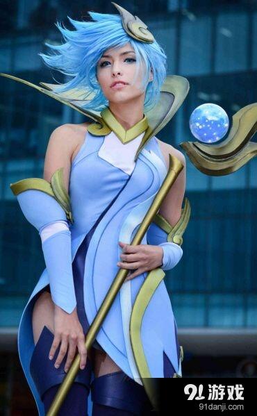 lol大元素使拉克丝cosplay图片 拉克丝coser美女图