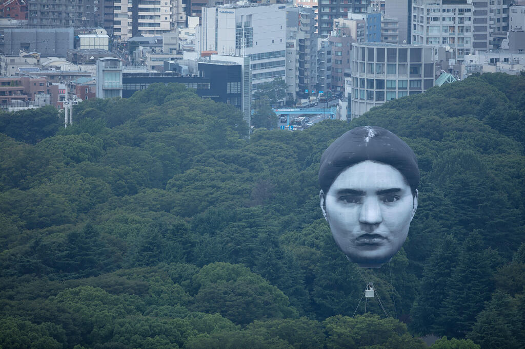 接地气？接地府？？？日本东京奥运会展示巨大人头气球和巨大惊悚木偶！